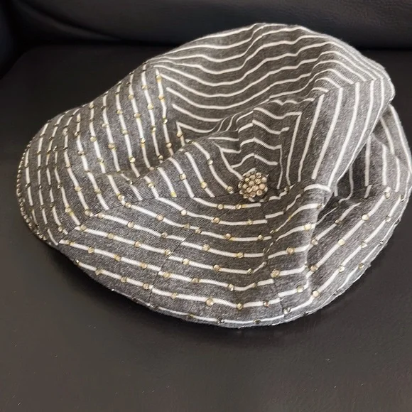 3/$30 - Picture 4 of 4